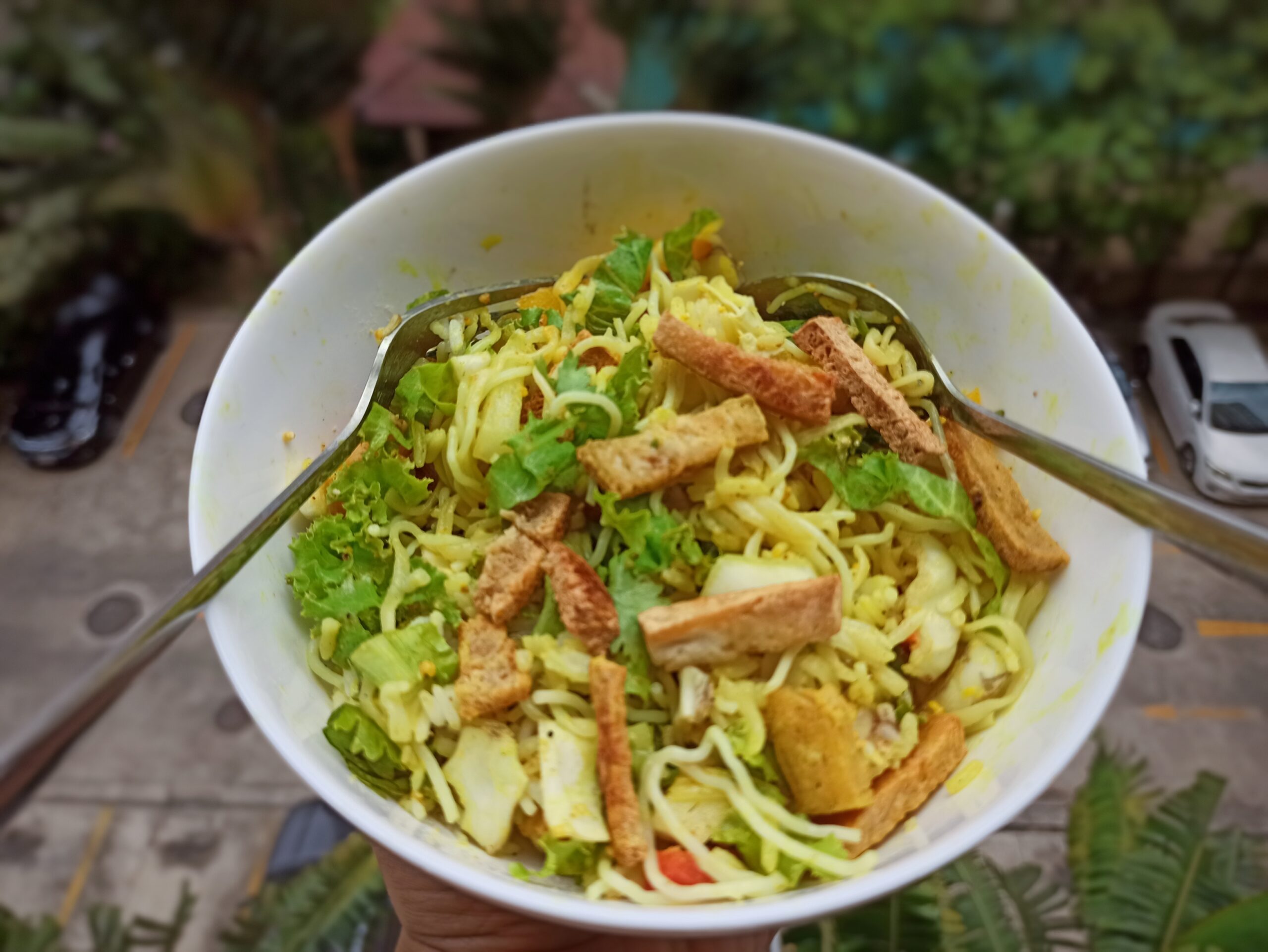 Burmese Vegan Rice Noodles Salad